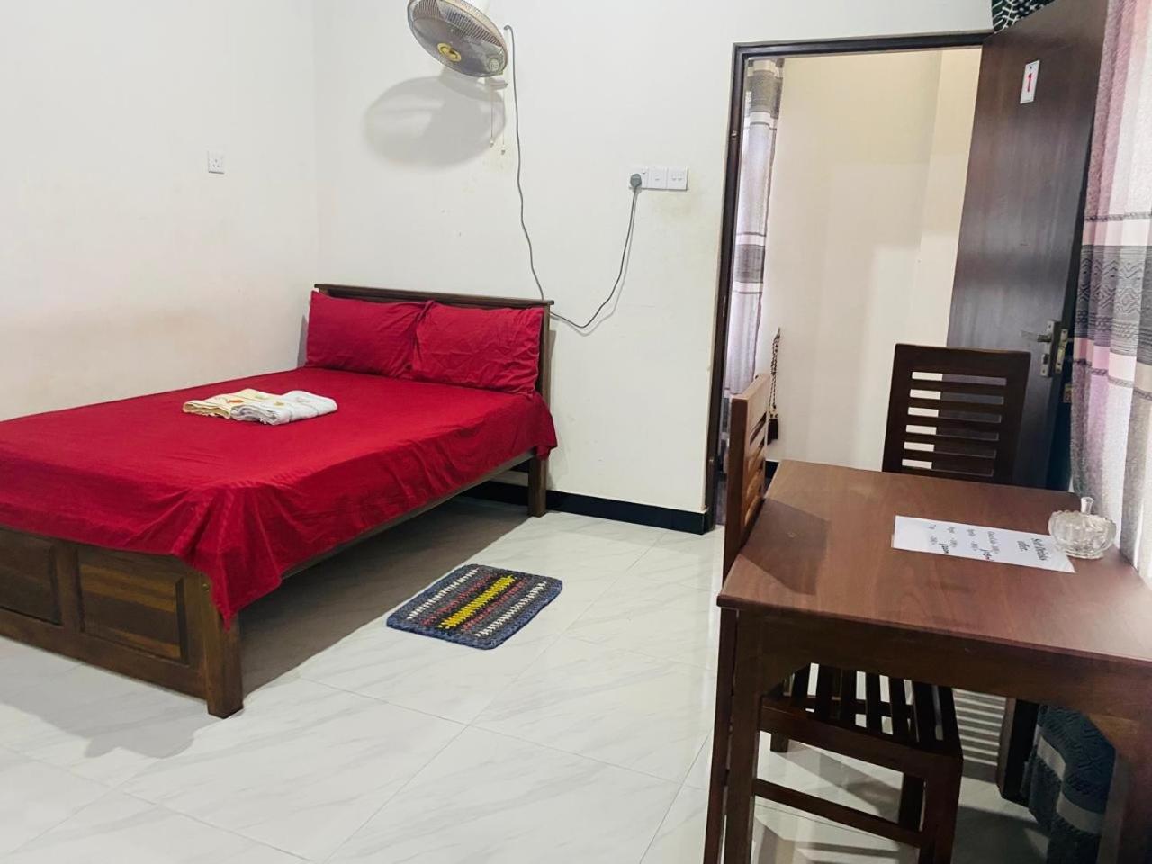 Black Rose Guest Gampaha Exterior foto