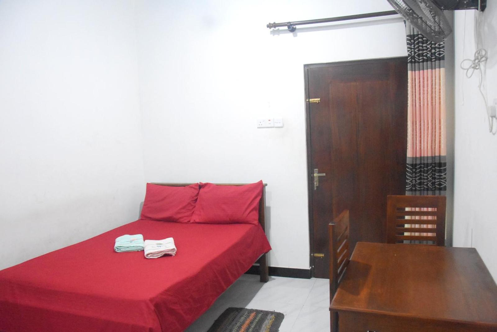 Black Rose Guest Gampaha Exterior foto